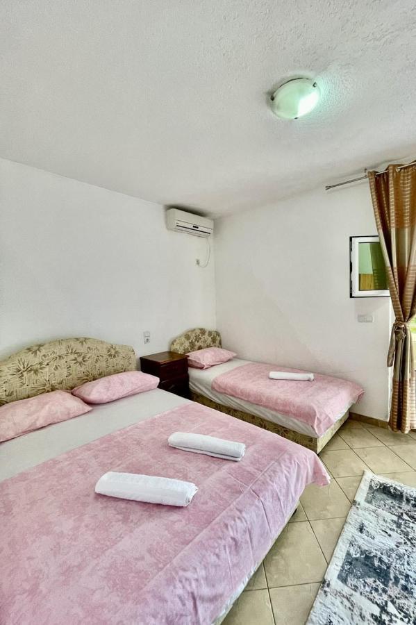 Apartments Dusseldorf Ulcinj Eksteriør billede