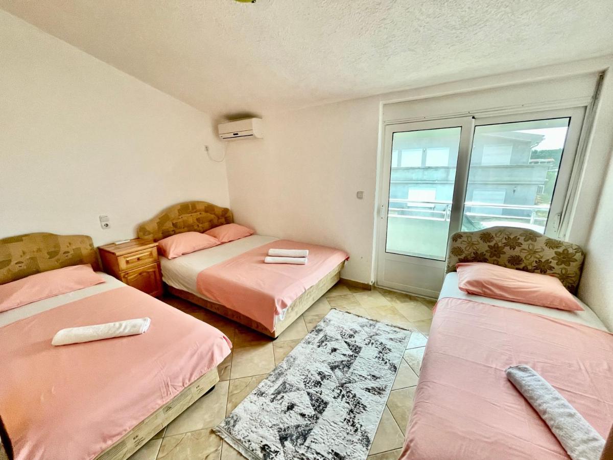 Apartments Dusseldorf Ulcinj Eksteriør billede