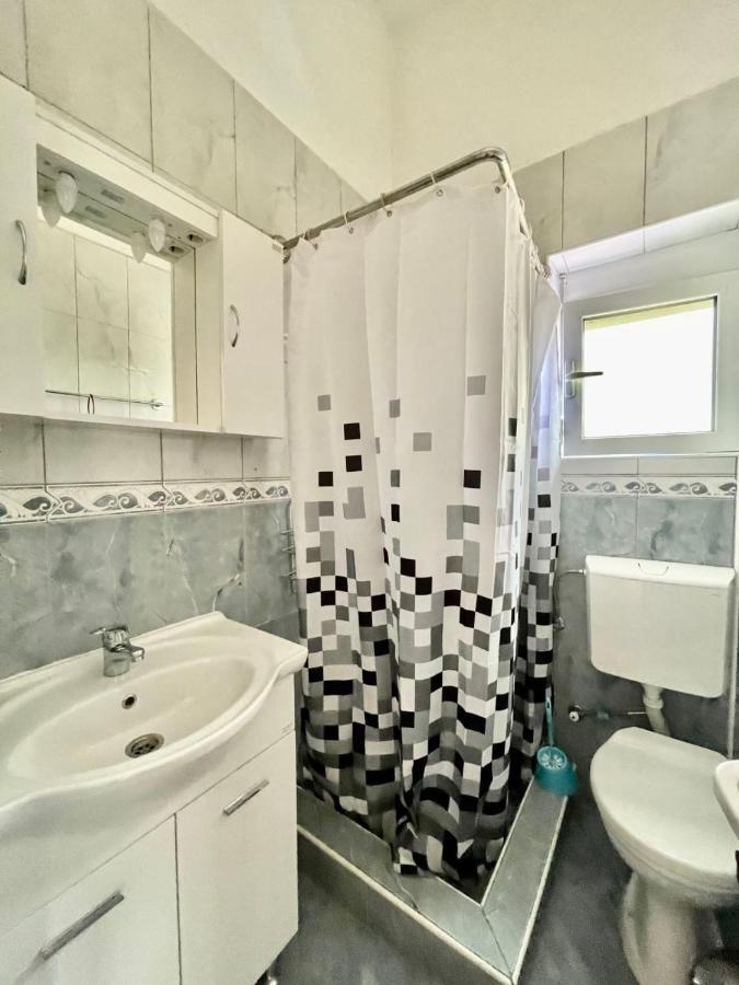 Apartments Dusseldorf Ulcinj Eksteriør billede