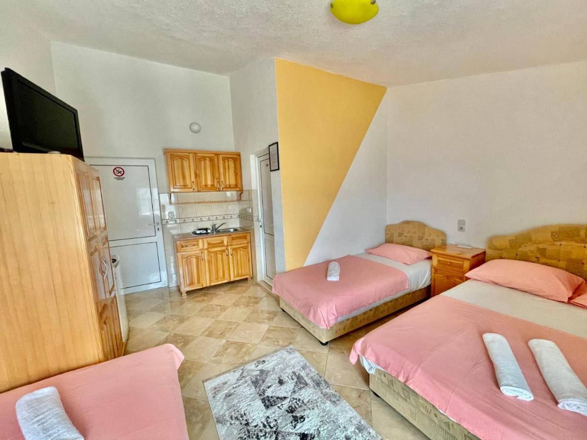 Apartments Dusseldorf Ulcinj Eksteriør billede