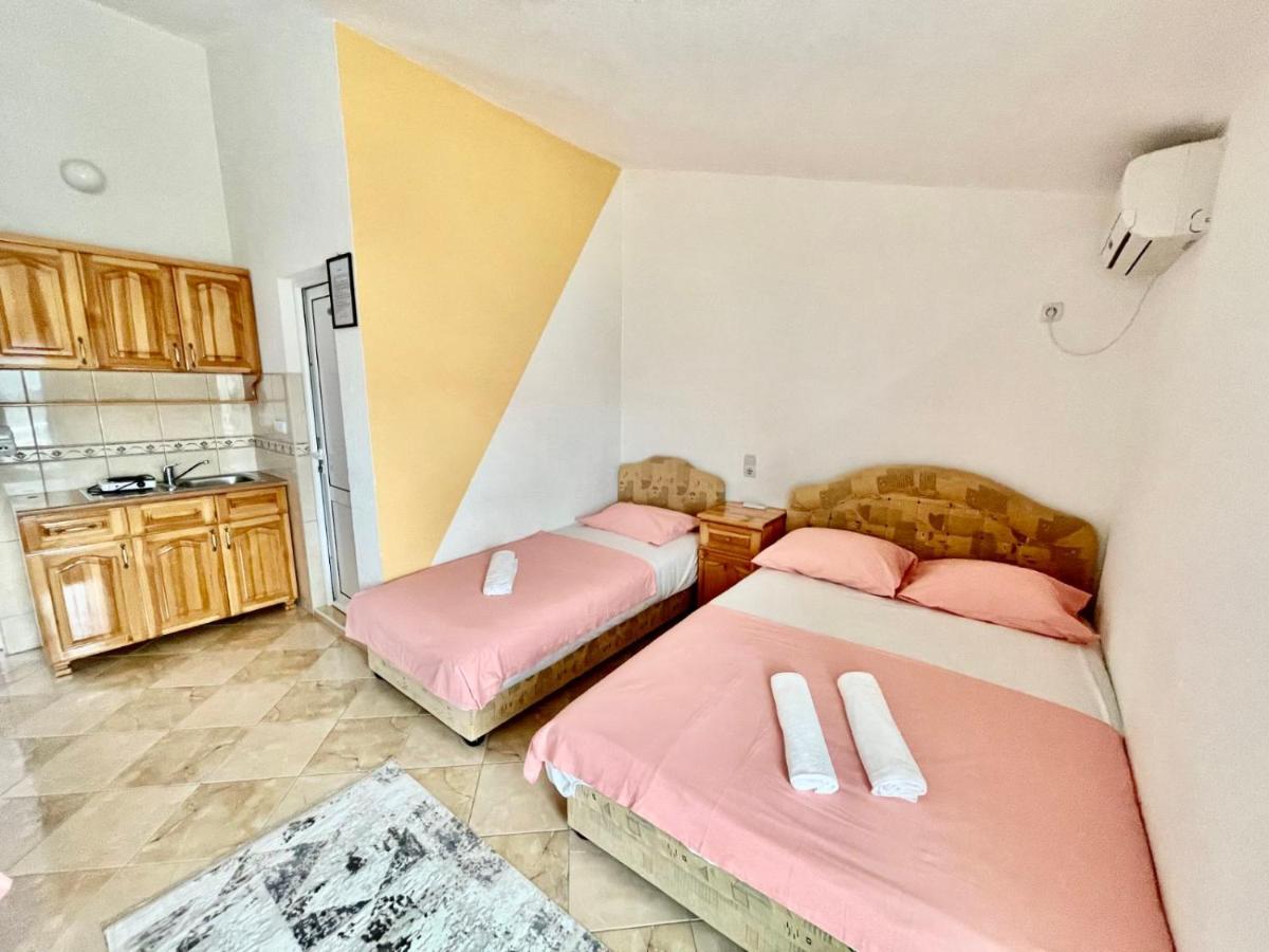 Apartments Dusseldorf Ulcinj Eksteriør billede